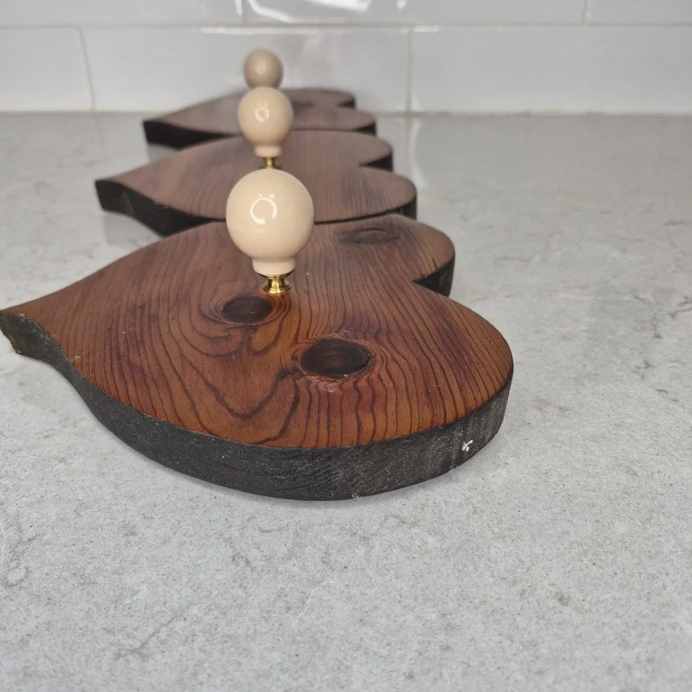 Vintage Wooden 3 Peg Heart‎ Wall Hanging Coat Rack 21